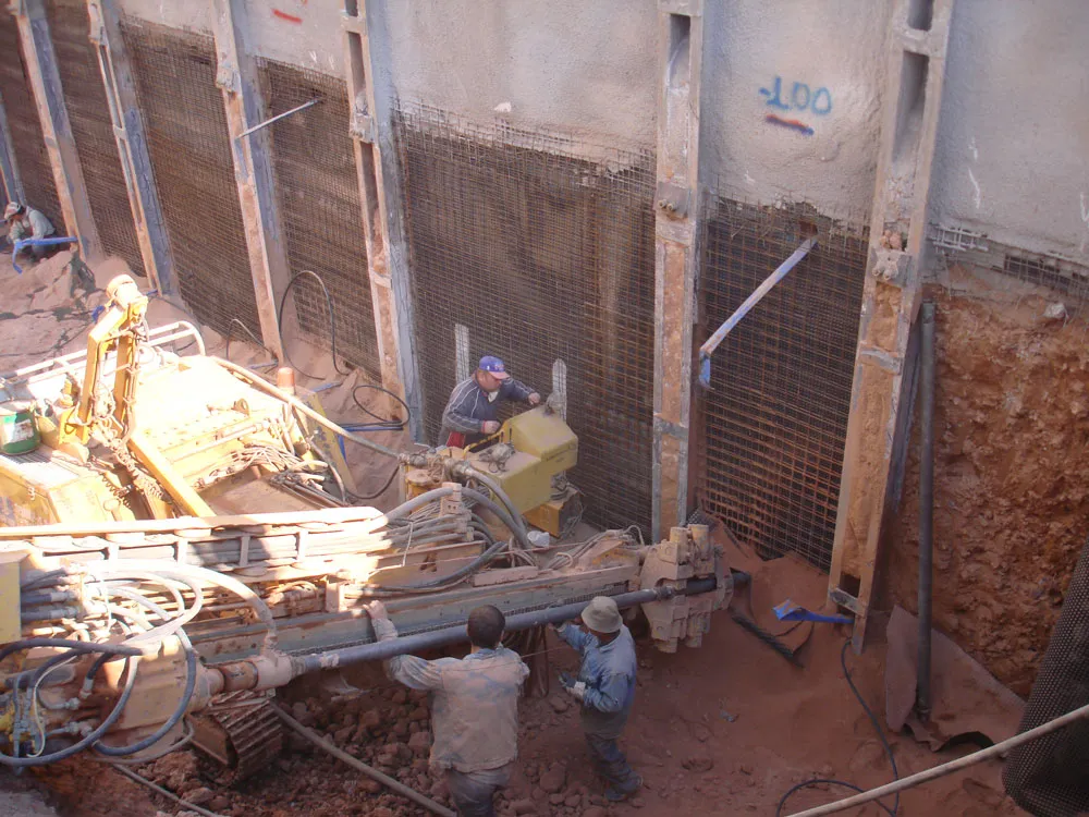 Installation of ground anchors